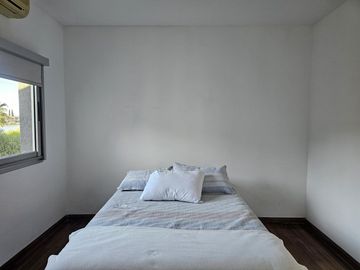 Casa en venta y /o alquiler anual con muebles. Santa Bárbara a la laguna, pileta climatizada