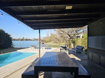 Casa en venta y /o alquiler anual con muebles. Santa Bárbara a la laguna, pileta climatizada