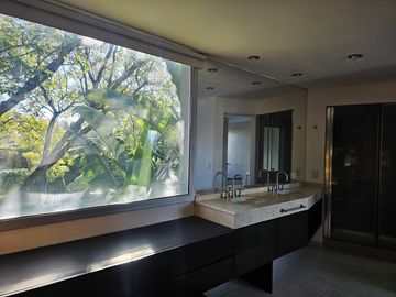 Casa en venta y /o alquiler anual con muebles. Santa Bárbara a la laguna, pileta climatizada