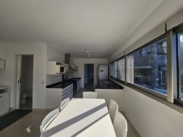 Casa en venta y /o alquiler anual con muebles. Santa Bárbara a la laguna, pileta climatizada