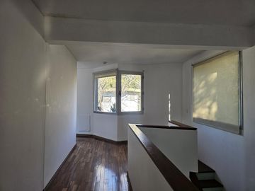 Casa en venta y /o alquiler anual con muebles. Santa Bárbara a la laguna, pileta climatizada