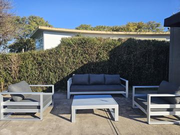 Casa en venta y /o alquiler anual con muebles. Santa Bárbara a la laguna, pileta climatizada