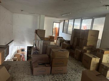 SE RENTA LOCAL COMERCIAL EN ESQUINA EN EL CENTRO DE MERIDA, YUCATAN