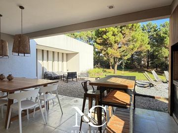 Casa en venta en Costa Esmeralda con gas natural
