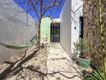 Casa Dionisio: Residencia de un piso y 1000m² en Venta en Dzidzil-Ha Mérida