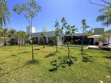 Casa Dionisio: Residencia de un piso y 1000m² en Venta en Dzidzil-Ha Mérida