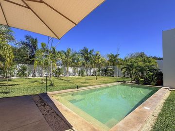 Casa Dionisio: Residencia de un piso y 1000m² en Venta en Dzidzil-Ha Mérida