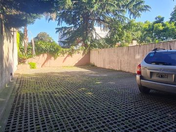 Hermoso Departamento de 2 Ambientes en Dúplex con Cochera- En Venta