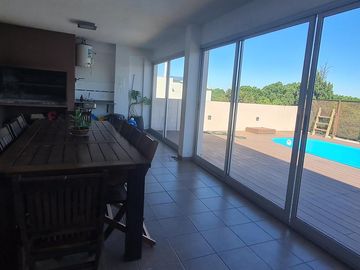 Hermoso Departamento de 2 Ambientes en Dúplex con Cochera- En Venta