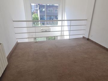 Hermoso Departamento de 2 Ambientes en Dúplex con Cochera- En Venta