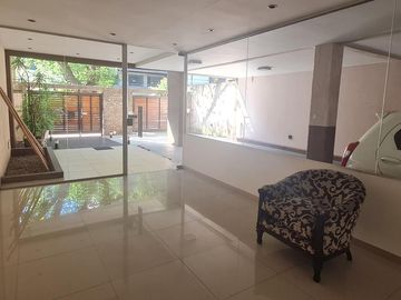 Hermoso Departamento de 2 Ambientes en Dúplex con Cochera- En Venta