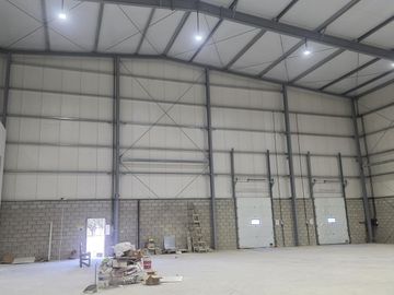 Nave Industrial en Alquiler 2000 m2 Berazategui a estrenar