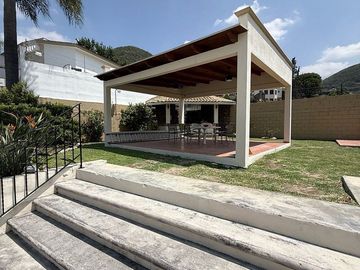 CASA EN VENTA ZONA CARRETERA NACIONAL (CAMPESTRE BUGAMBILIAS)