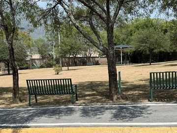 CASA EN VENTA ZONA CARRETERA NACIONAL (CAMPESTRE BUGAMBILIAS)