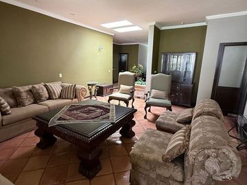 CASA EN VENTA ZONA CARRETERA NACIONAL (CAMPESTRE BUGAMBILIAS)