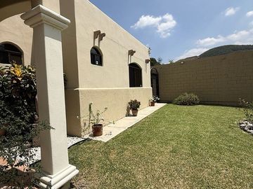 CASA EN VENTA ZONA CARRETERA NACIONAL (CAMPESTRE BUGAMBILIAS)