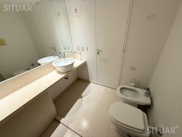 Departamento en alquiler en Quartier Madero con cochera