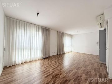 Departamento en alquiler en Quartier Madero con cochera
