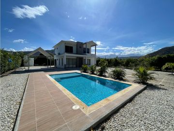 Venta de casa campestre de lujo en Bahía Concha