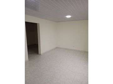 SE VENDE CASA ESQUINERA CERCA AL CENTRO