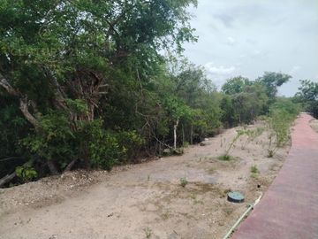 VENTA DE DOS TERRENOS JUNTOS EN LAUSANA RESIDENCIAL EN CANCÚN C4149