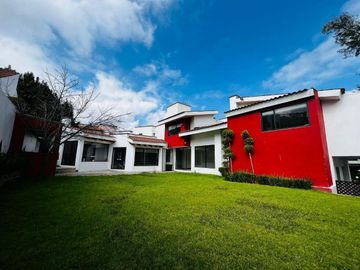 Venta de Casa en Lomas de Valle Escondido, Atizapán