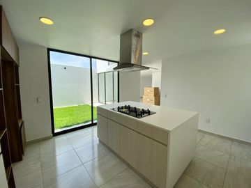 Casa en venta en mexicaltzingo, a 5 min de galerías Metepec