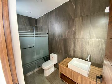 Casa en venta en mexicaltzingo, a 5 min de galerías Metepec