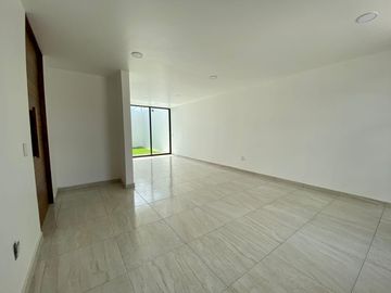 Casa en venta en mexicaltzingo, a 5 min de galerías Metepec