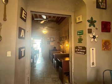 ESPACIOSO LOCAL EN RENTA EN EL CENTRO HISTÓRICO DE CAMPECHE, CAMPECHE