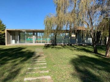 OPORTUNIDAD. Terreno en barrio privado Brujas