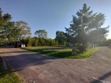 OPORTUNIDAD. Terreno en barrio privado Brujas