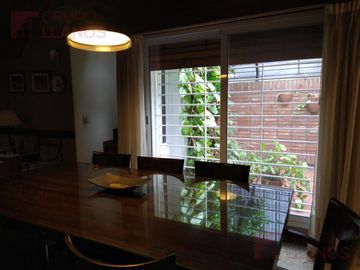 Casa en venta, seis ambientes en Lujan Centro.