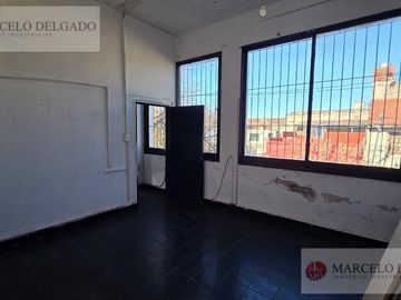Deposito - galpón  de 250 m2  en Parque Patricios en Alquiler