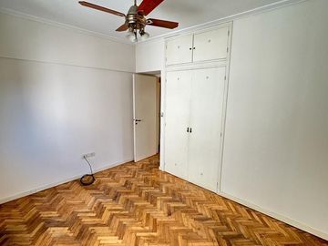 Departamento 51 Nº 664 entre 8 y 9 6to B