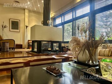 CASA VENTA VICENTE LÓPEZ 7 AMBIENTES PISCINA JARDIN COCHERA