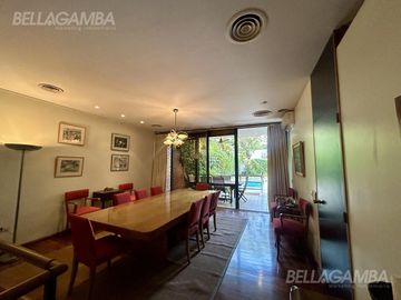 CASA VENTA VICENTE LÓPEZ 7 AMBIENTES PISCINA JARDIN COCHERA