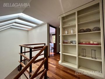 CASA VENTA VICENTE LÓPEZ 7 AMBIENTES PISCINA JARDIN COCHERA