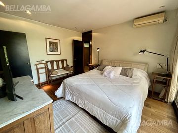 CASA VENTA VICENTE LÓPEZ 7 AMBIENTES PISCINA JARDIN COCHERA