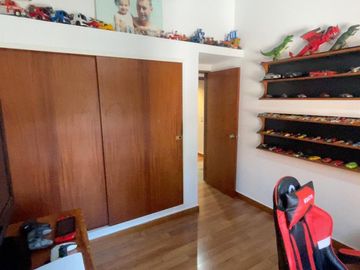 VENTA CASA 5 AMBIENTES EN VILLA ADELINA