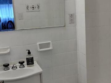 Venta amplio Monoambiente al frente 37M2