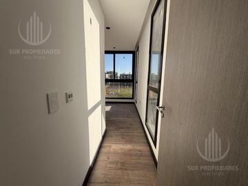 Casa a estrenar en Canning Chico