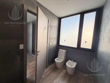 Casa a estrenar en Canning Chico