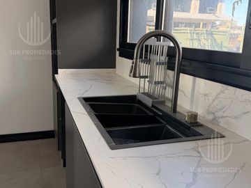 Casa a estrenar en Canning Chico