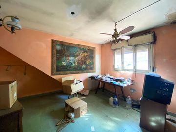 Casa en Venta para reciclar de 2 dormitorios en Barrio Parque.