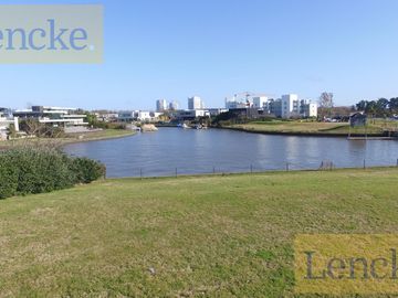 Excepcional lote en venta en Albanueva, ubicación privilegiada con las mejores vistas