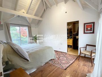 Ayres de Pilar . Casa Clasica