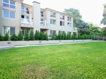 VENTA CON RENTA - Condominio Aguaribay