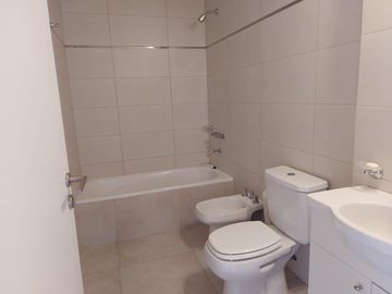 VENTA CON RENTA - Condominio Aguaribay