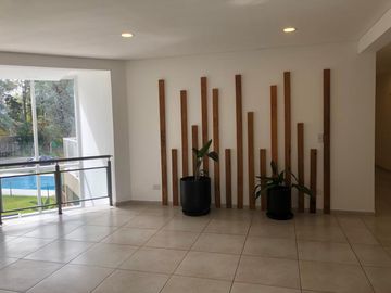 VENTA CON RENTA - Condominio Aguaribay